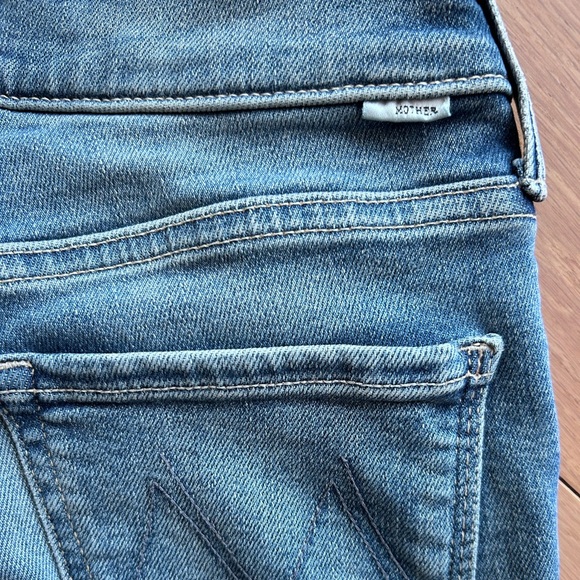 MOTHER Lil’ mid rise dazzler ankle fray - Picture 4 of 7